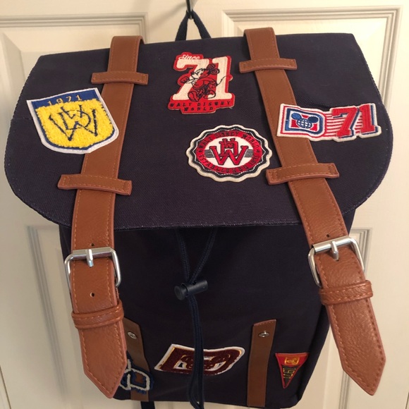 Walt Disney World Vintage-Inspired 1971 Backpack - Picture 3 of 6